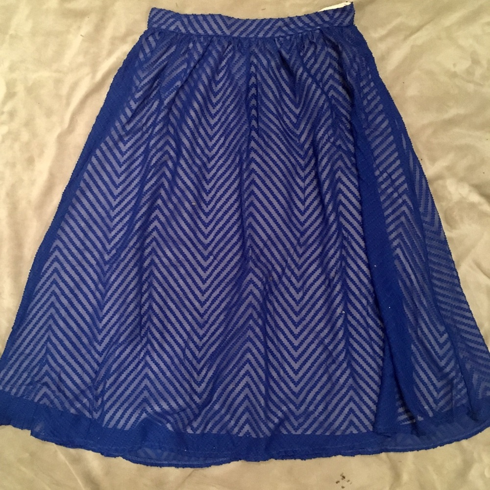 Gorgeous blue sheet midi skirt